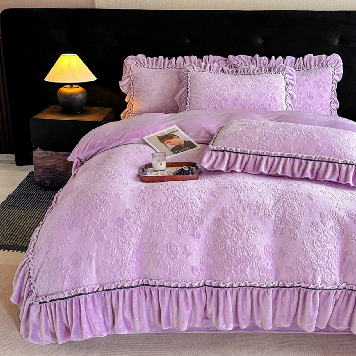 91家纺网 家纺一手货源 找家纺 诺梵家纺 2025新款花边款雕花牛奶绒四件套 芊黛-紫