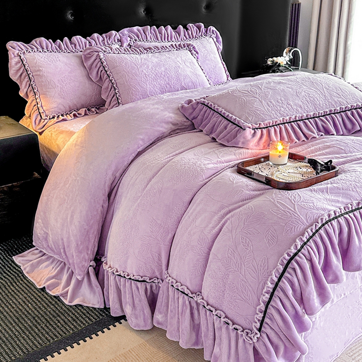 91家纺网 家纺一手货源 找家纺 诺梵家纺 2025新款花边款雕花牛奶绒四件套 幸福花-紫