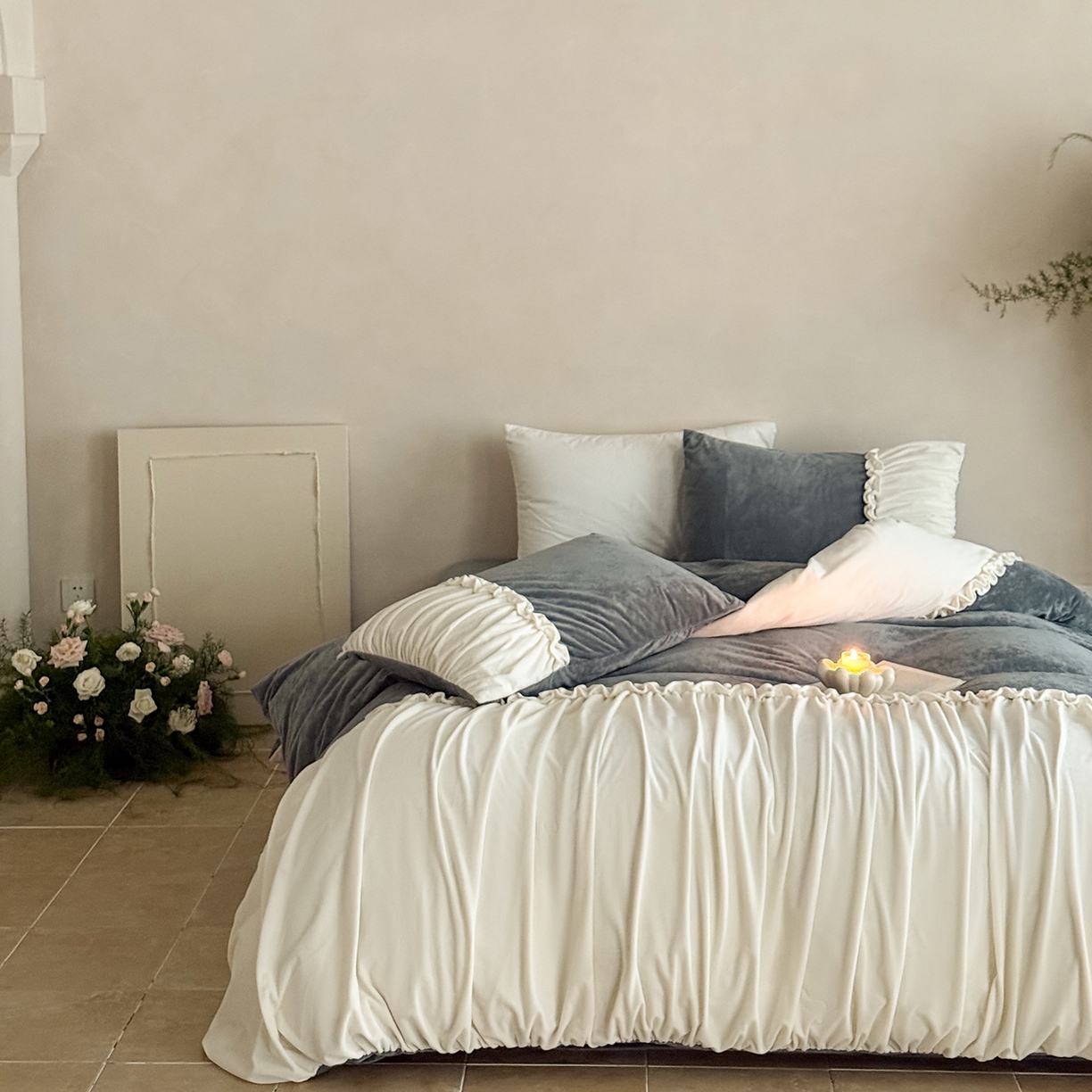 91家纺网 家纺一手货源 找家纺 ONE TWO ONE 121 2025新款轻奢新法式德芙绒宝宝绒婴儿绒短毛绒牛奶绒四件套床单被套-安妮 安妮-灰