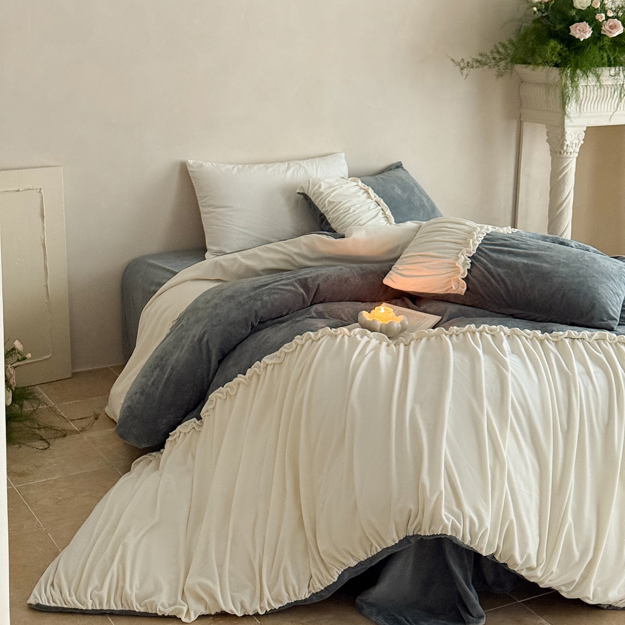 91家纺网 家纺一手货源 找家纺 ONE TWO ONE 121 2025新款轻奢新法式德芙绒宝宝绒婴儿绒短毛绒牛奶绒四件套床单被套-安妮 安妮-灰