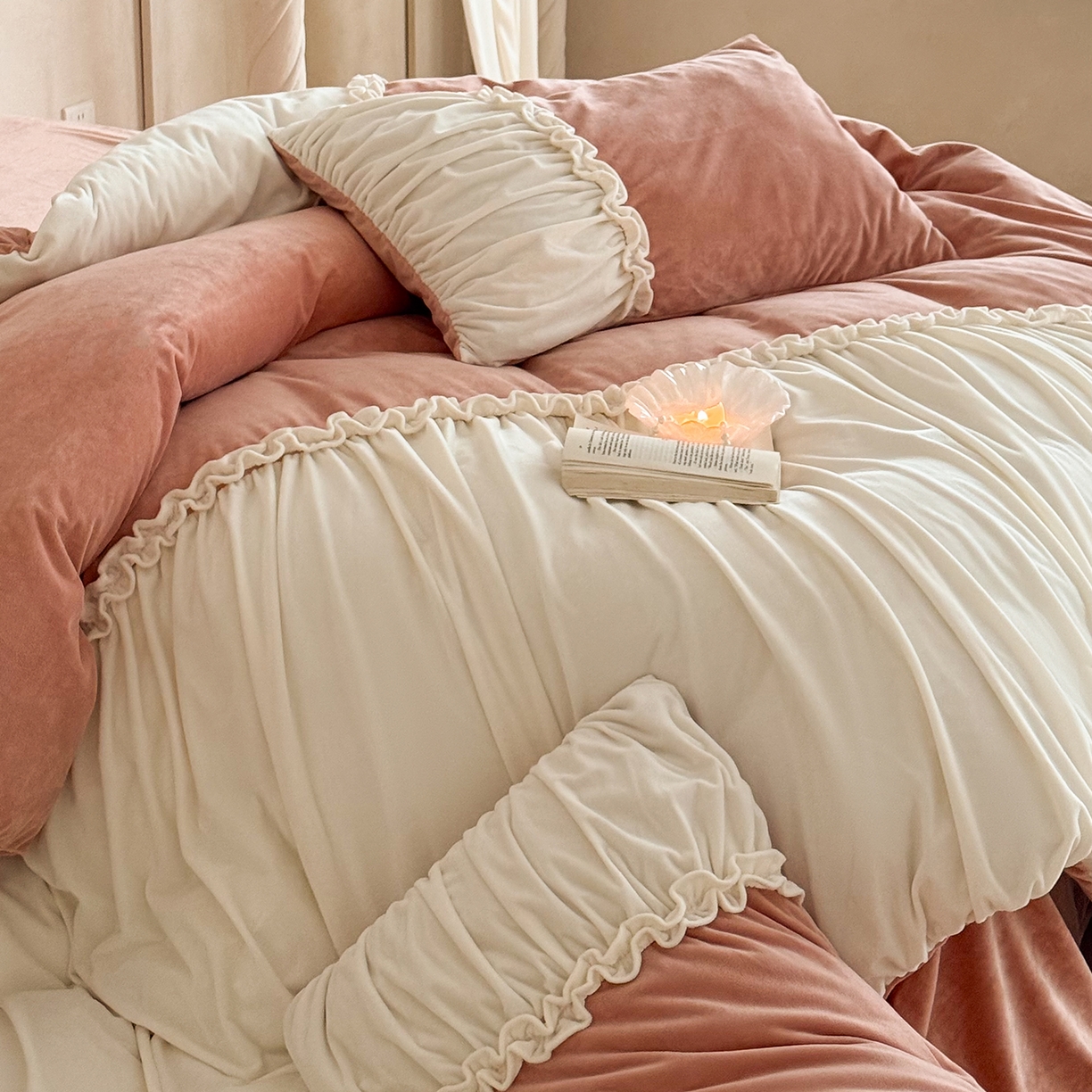 91家纺网 家纺一手货源 找家纺 ONE TWO ONE 121 2025新款轻奢新法式德芙绒宝宝绒婴儿绒短毛绒牛奶绒四件套床单被套-安妮 安妮-粉