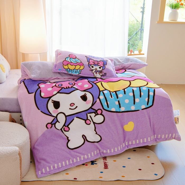 91家纺网 家纺一手货源 找家纺 吉咪兔家纺 2025新款大版三丽鸥库洛米美乐蒂牛奶绒幼儿园被子三件套保暖被褥六件套 蛋糕库洛米