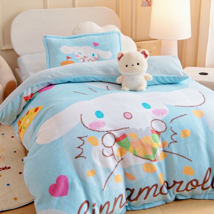 91家纺网 家纺一手货源 找家纺 吉咪兔家纺 2025新款大版三丽鸥库洛米美乐蒂牛奶绒幼儿园被子三件套保暖被褥六件套 汉堡玉桂狗