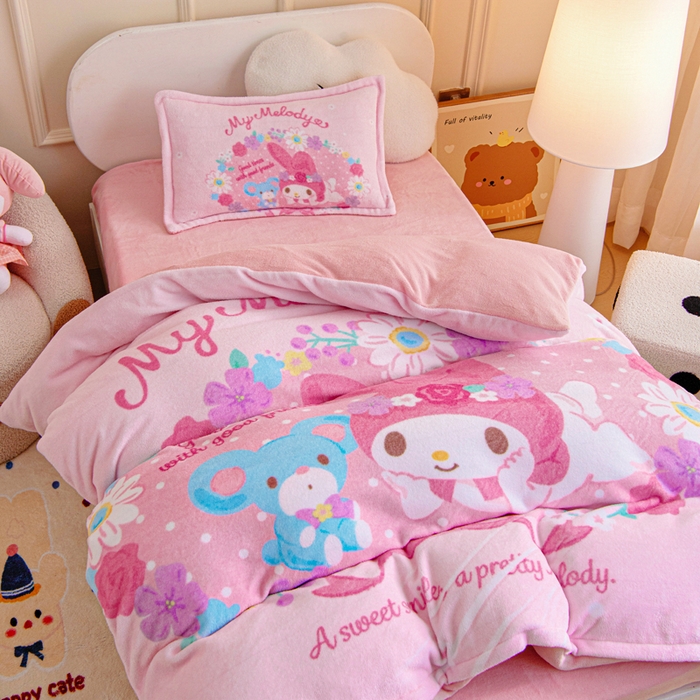 91家纺网 家纺一手货源 找家纺 吉咪兔家纺 2025新款大版三丽鸥库洛米美乐蒂牛奶绒幼儿园被子三件套保暖被褥六件套 花花美乐蒂