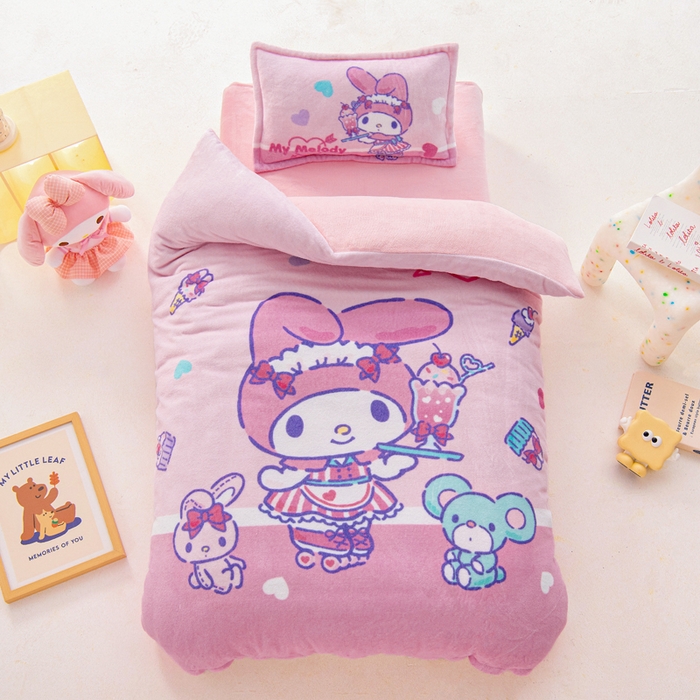 91家纺网 家纺一手货源 找家纺 吉咪兔家纺 2025新款大版三丽鸥库洛米美乐蒂牛奶绒幼儿园被子三件套保暖被褥六件套 奶茶美乐蒂