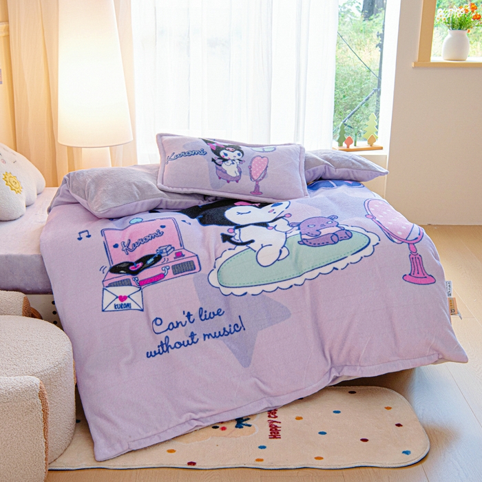 91家纺网 家纺一手货源 找家纺 吉咪兔家纺 2025新款大版三丽鸥库洛米美乐蒂牛奶绒幼儿园被子三件套保暖被褥六件套 梳妆库洛米