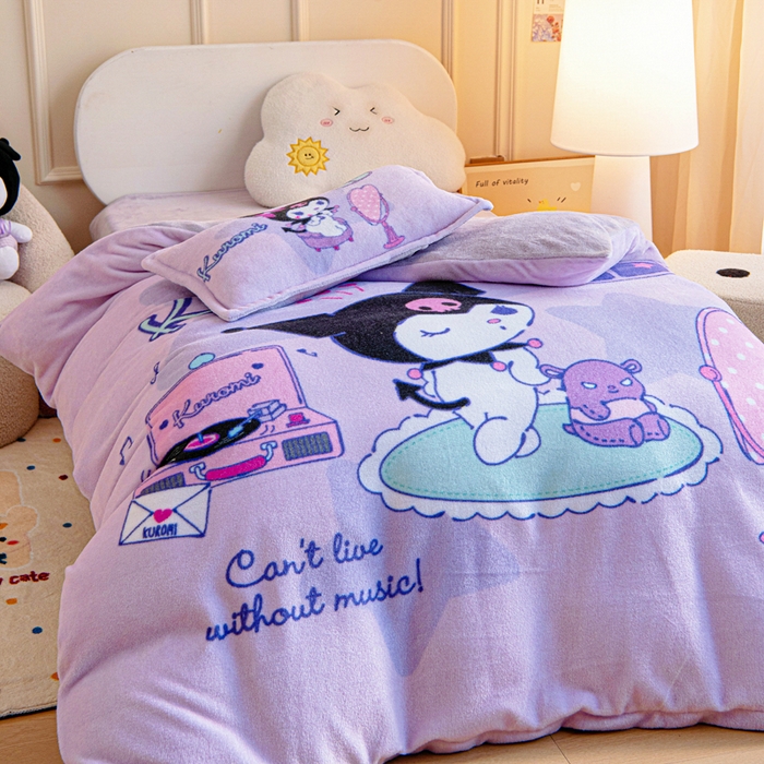 91家纺网 家纺一手货源 找家纺 吉咪兔家纺 2025新款大版三丽鸥库洛米美乐蒂牛奶绒幼儿园被子三件套保暖被褥六件套 梳妆库洛米