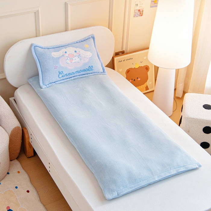 91家纺网 家纺一手货源 找家纺 吉咪兔家纺 2025新款大版三丽鸥库洛米美乐蒂牛奶绒幼儿园被子三件套保暖被褥六件套 云朵玉桂狗