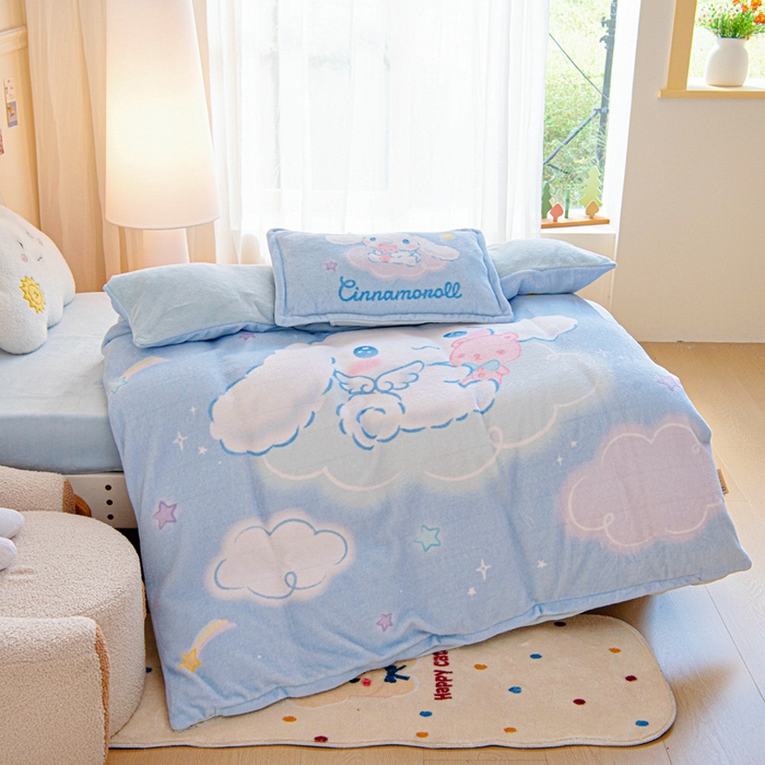 91家纺网 家纺一手货源 找家纺 吉咪兔家纺 2025新款大版三丽鸥库洛米美乐蒂牛奶绒幼儿园被子三件套保暖被褥六件套 云朵玉桂狗
