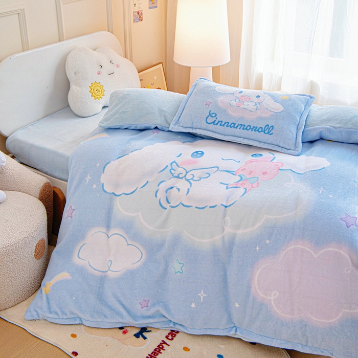 91家纺网 家纺一手货源 找家纺 吉咪兔家纺 2025新款大版三丽鸥库洛米美乐蒂牛奶绒幼儿园被子三件套保暖被褥六件套 云朵玉桂狗