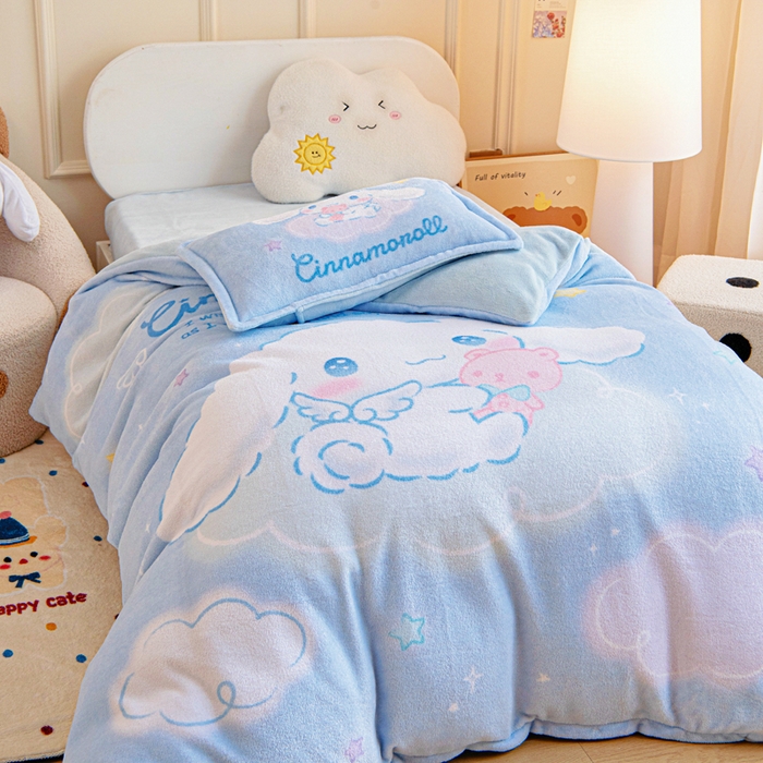 91家纺网 家纺一手货源 找家纺 吉咪兔家纺 2025新款大版三丽鸥库洛米美乐蒂牛奶绒幼儿园被子三件套保暖被褥六件套 云朵玉桂狗