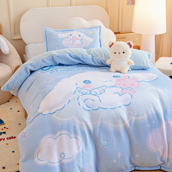 91家纺网 家纺一手货源 找家纺 吉咪兔家纺 2025新款大版三丽鸥库洛米美乐蒂牛奶绒幼儿园被子三件套保暖被褥六件套 云朵玉桂狗