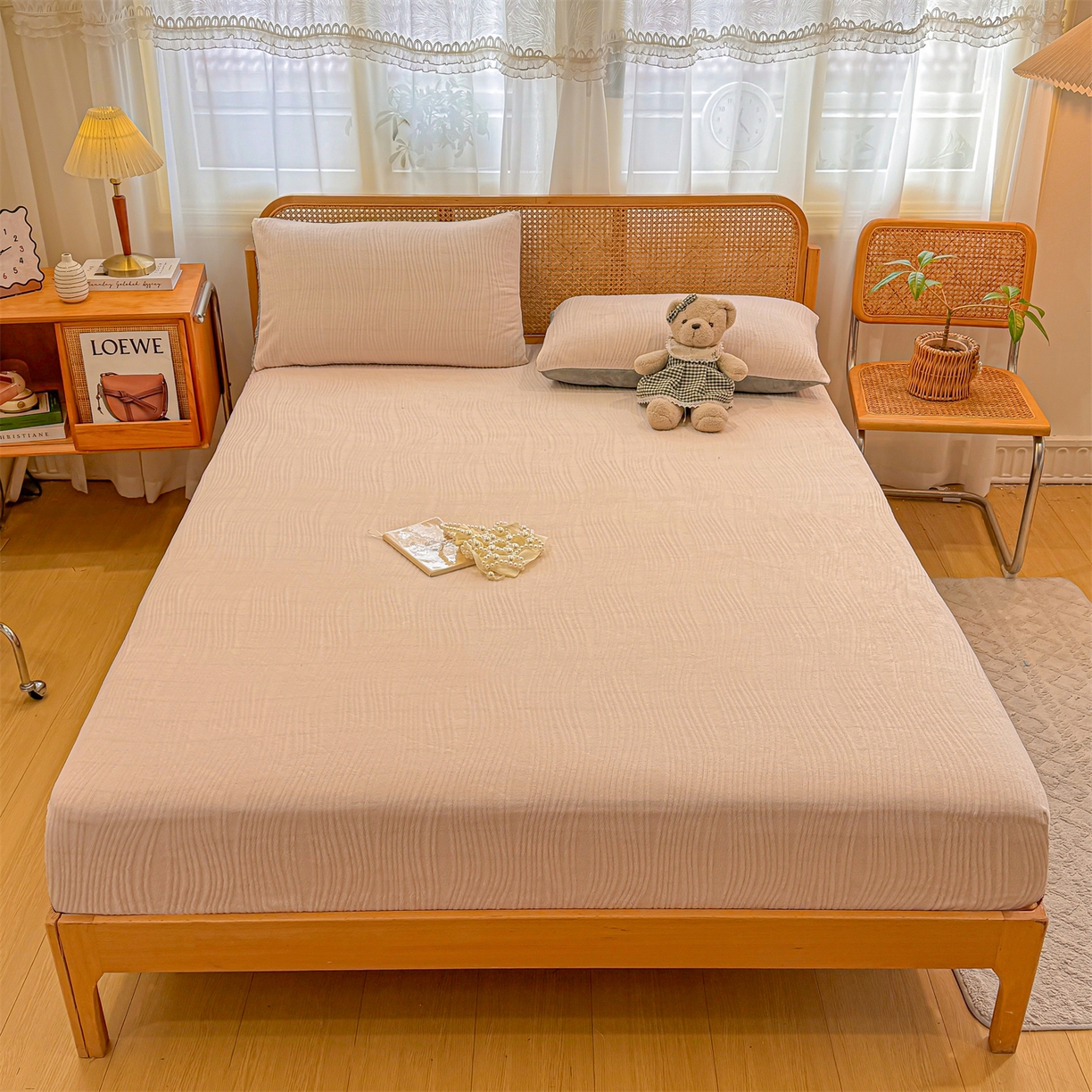 91家纺网 家纺一手货源 找家纺 灰鲸 2025新款纯色简约高克重雕花牛奶绒单品床笠 温妮-奶茶