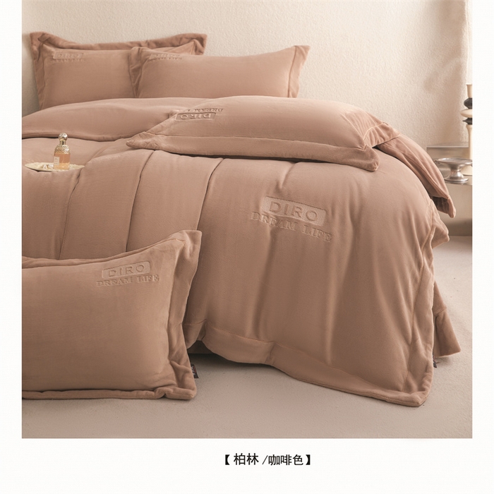 91家纺网 家纺一手货源 找家纺 （总）芯丝路枕业 2025新款蚕丝棉四件套-柏林系列