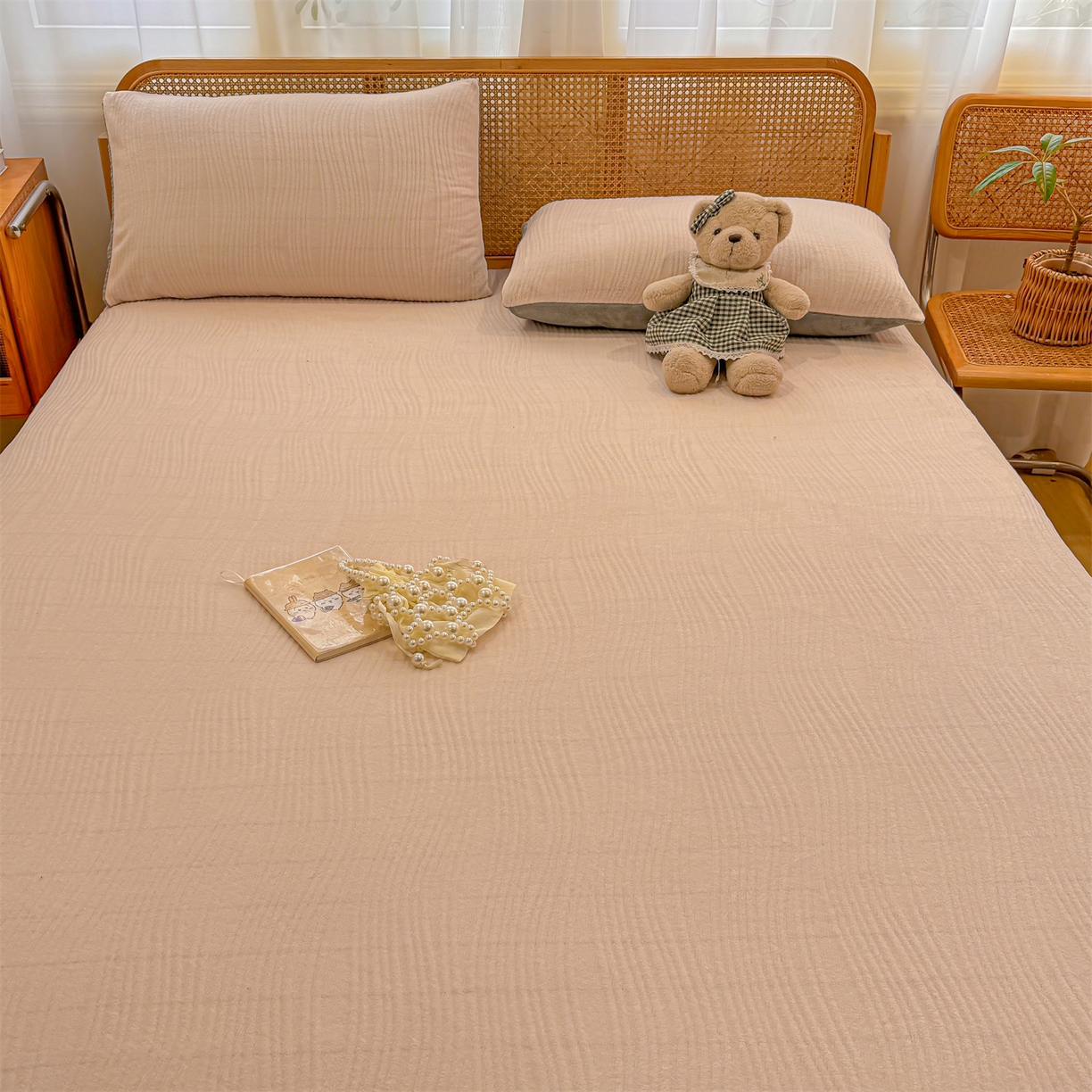 91家纺网 家纺一手货源 找家纺 灰鲸 2025新款纯色简约高克重雕花牛奶绒单品床笠 温妮-奶茶