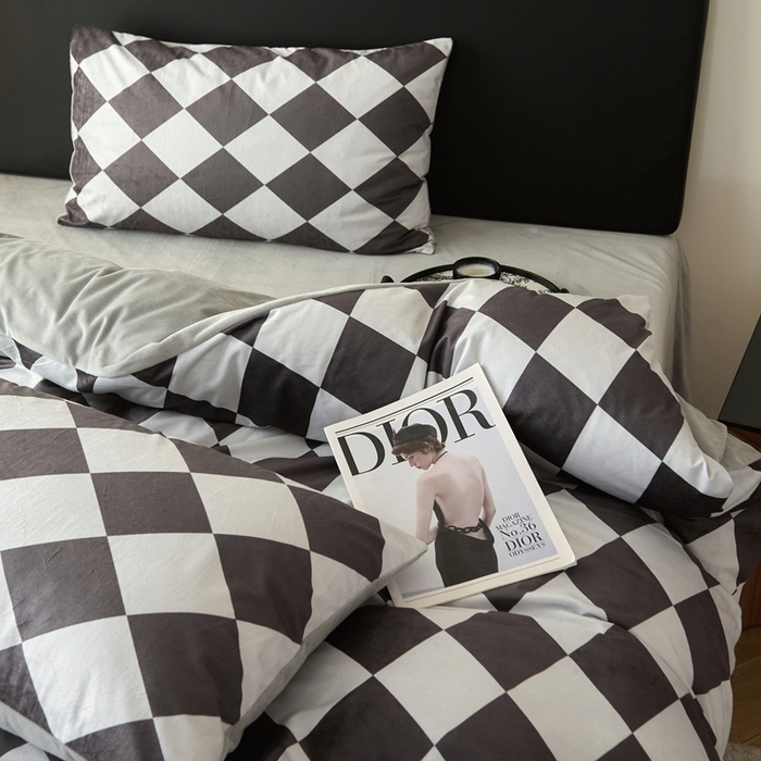 91家纺网 家纺一手货源 找家纺 ONE TWO ONE 121 2025秋冬新款牛奶绒德芙绒宝宝绒婴儿绒短毛绒四件套床单被套-几禾归集 几禾归集-白