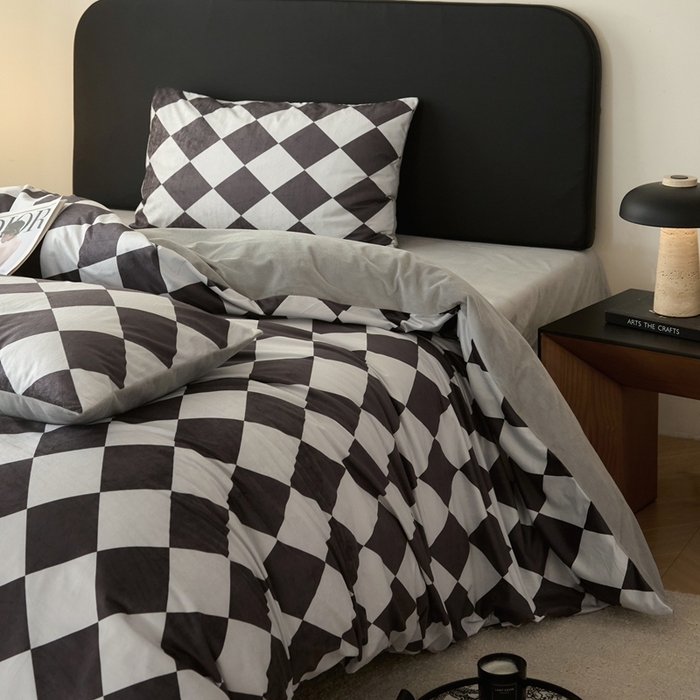 91家纺网 家纺一手货源 找家纺 ONE TWO ONE 121 2025秋冬新款牛奶绒德芙绒宝宝绒婴儿绒短毛绒四件套床单被套-几禾归集 几禾归集-白