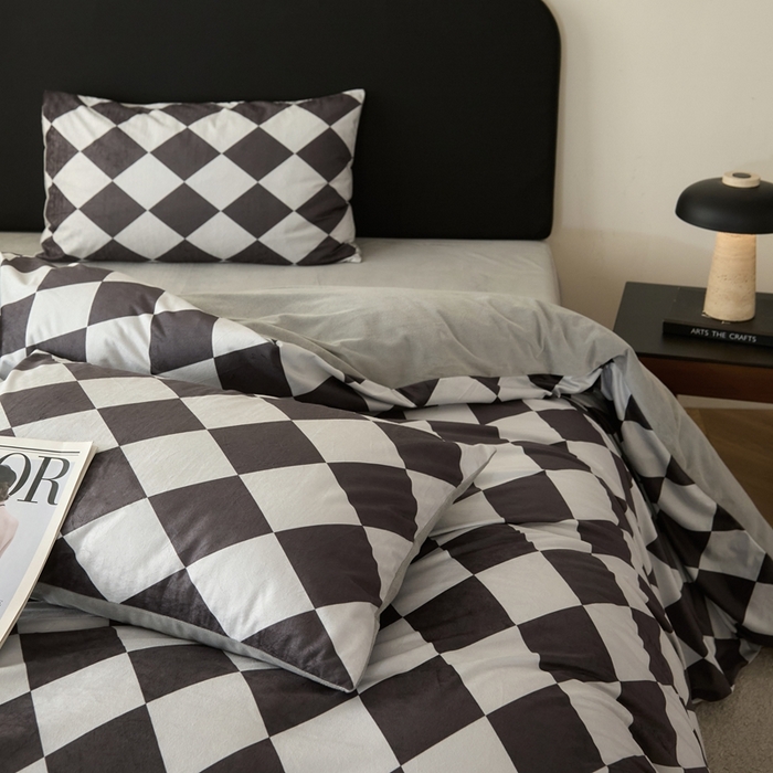 91家纺网 家纺一手货源 找家纺 ONE TWO ONE 121 2025秋冬新款牛奶绒德芙绒宝宝绒婴儿绒短毛绒四件套床单被套-几禾归集 几禾归集-白