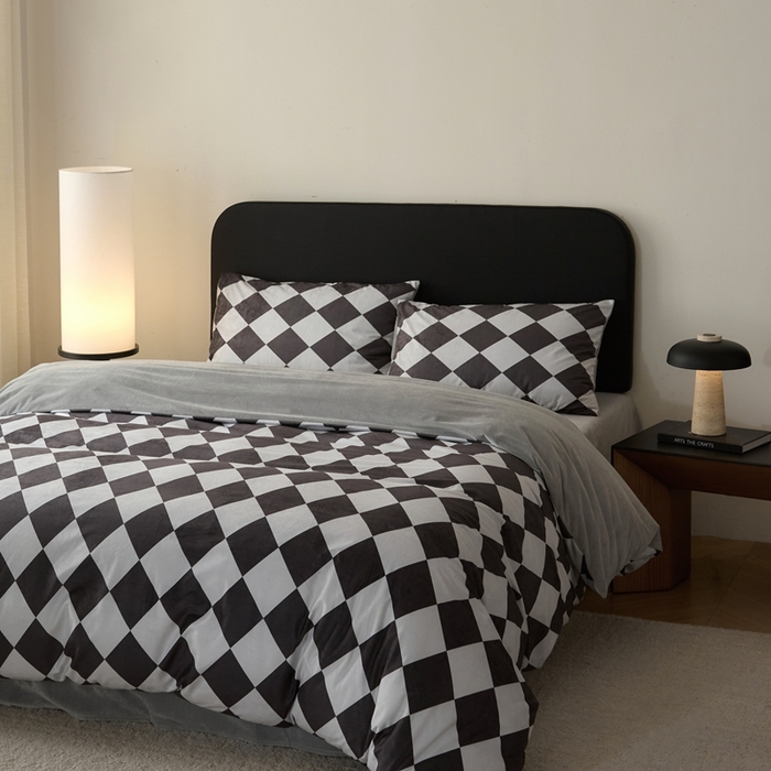 91家纺网 家纺一手货源 找家纺 ONE TWO ONE 121 2025秋冬新款牛奶绒德芙绒宝宝绒婴儿绒短毛绒四件套床单被套-几禾归集 几禾归集-白