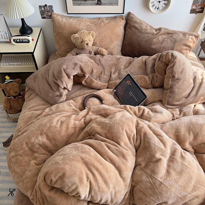 91家纺网 家纺一手货源 找家纺 （总）原素 2025秋冬加厚双拼纯色牛奶绒四件套