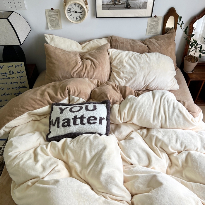 91家纺网 家纺一手货源 找家纺 （总）原素 2025秋冬加厚双拼纯色牛奶绒四件套