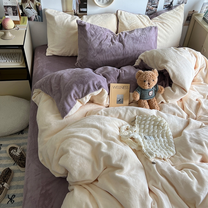 91家纺网 家纺一手货源 找家纺 原素 2025秋冬加厚双拼纯色牛奶绒四件套 牛奶绒-白桃香芋紫