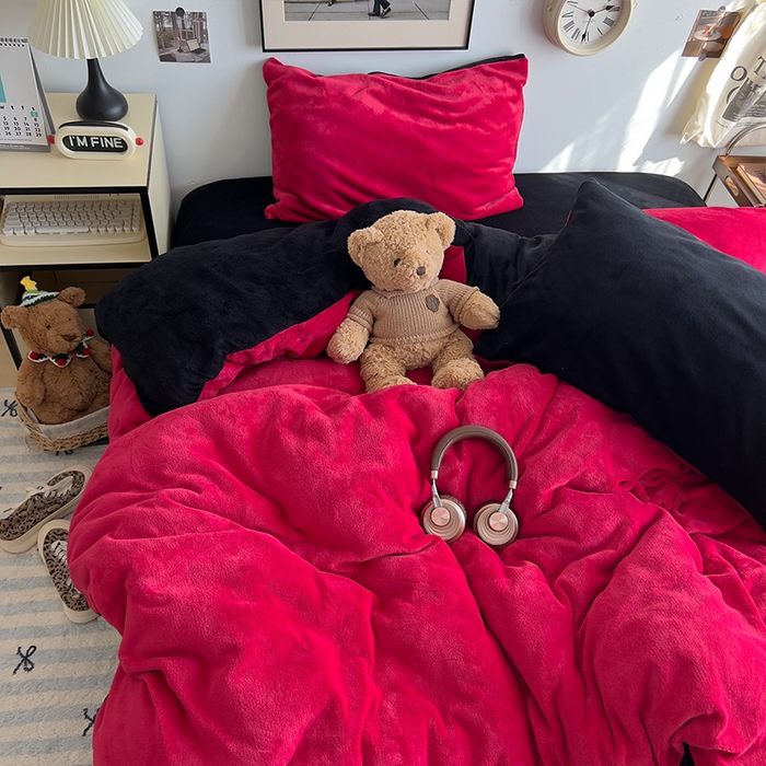 91家纺网 家纺一手货源 找家纺 原素 2025秋冬加厚双拼纯色牛奶绒四件套 牛奶绒-可可红暗黑