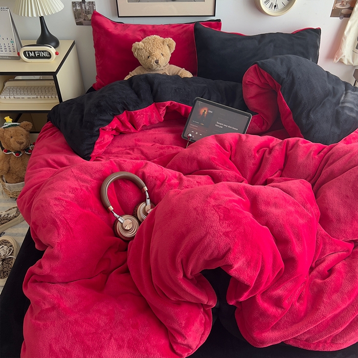 91家纺网 家纺一手货源 找家纺 原素 2025秋冬加厚双拼纯色牛奶绒四件套 牛奶绒-可可红暗黑