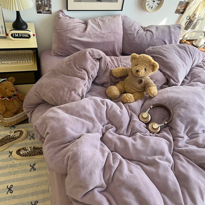 91家纺网 家纺一手货源 找家纺 原素 2025秋冬加厚双拼纯色牛奶绒四件套 牛奶绒-芋泥波波紫