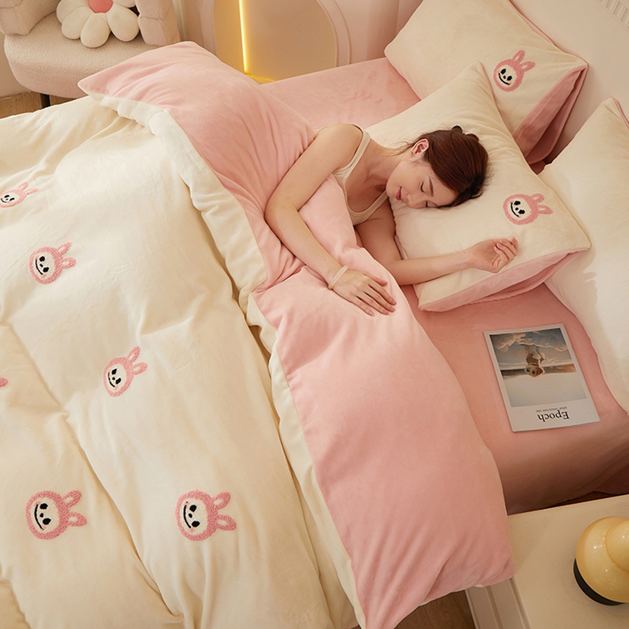 91家纺网 家纺一手货源 找家纺 （总）yyds网供 2025秋冬加厚牛奶绒四件套卡通毛巾绣花宝宝绒婴儿绒水晶绒法莱绒AB版