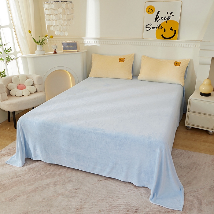 91家纺网 家纺一手货源 找家纺 yyds网供 2025秋冬加厚牛奶绒四件套卡通毛巾绣花宝宝绒婴儿绒水晶绒法莱绒AB版 奶油熊-毛巾绣