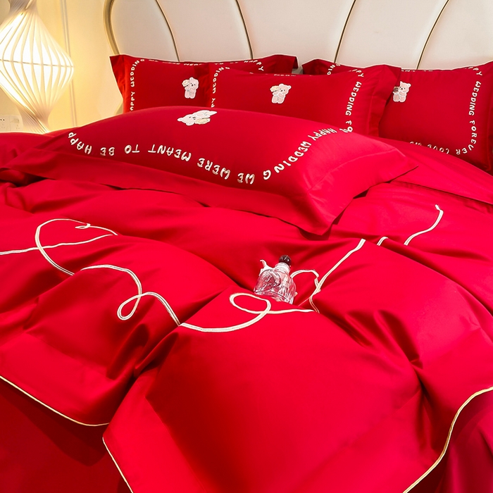 91家纺网 家纺一手货源 找家纺 置顶家纺 2025新款亲肤磨毛刺绣婚庆四件套系列-棚拍 恩爱-大红