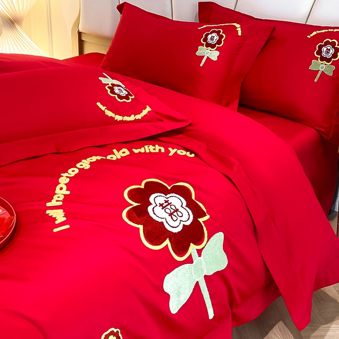 91家纺网 家纺一手货源 找家纺 置顶家纺 2025新款亲肤磨毛刺绣婚庆四件套系列-棚拍 合美-大红