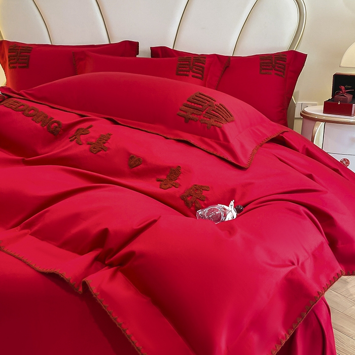 91家纺网 家纺一手货源 找家纺 置顶家纺 2025新款亲肤磨毛刺绣婚庆四件套系列-棚拍 欢喜.喜乐-大红