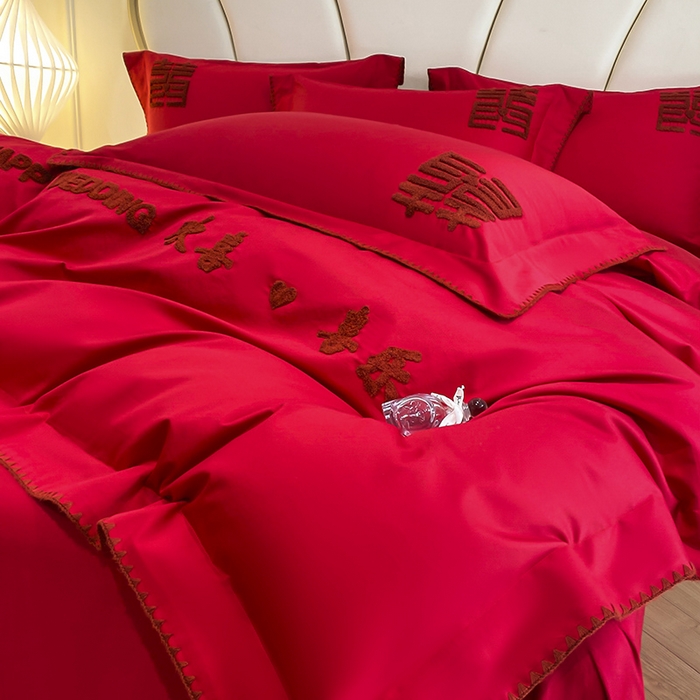 91家纺网 家纺一手货源 找家纺 置顶家纺 2025新款亲肤磨毛刺绣婚庆四件套系列-棚拍 欢喜.喜乐-大红