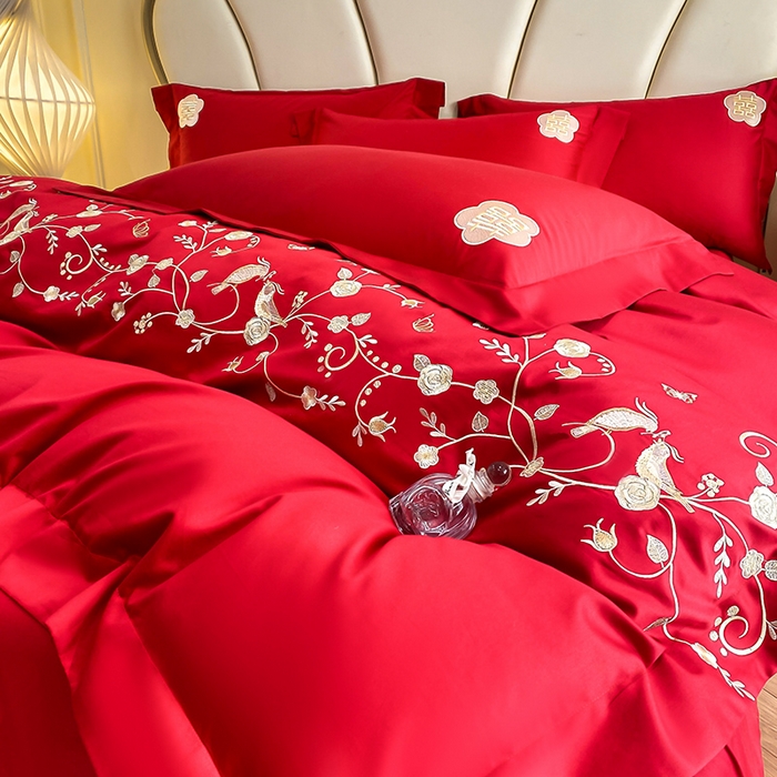 91家纺网 家纺一手货源 找家纺 置顶家纺 2025新款亲肤磨毛刺绣婚庆四件套系列-棚拍 金玉满堂-大红