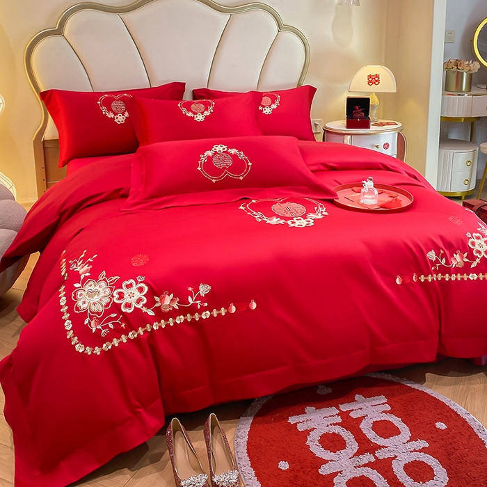 91家纺网 家纺一手货源 找家纺 置顶家纺 2025新款亲肤磨毛刺绣婚庆四件套系列-棚拍 倾心-大红