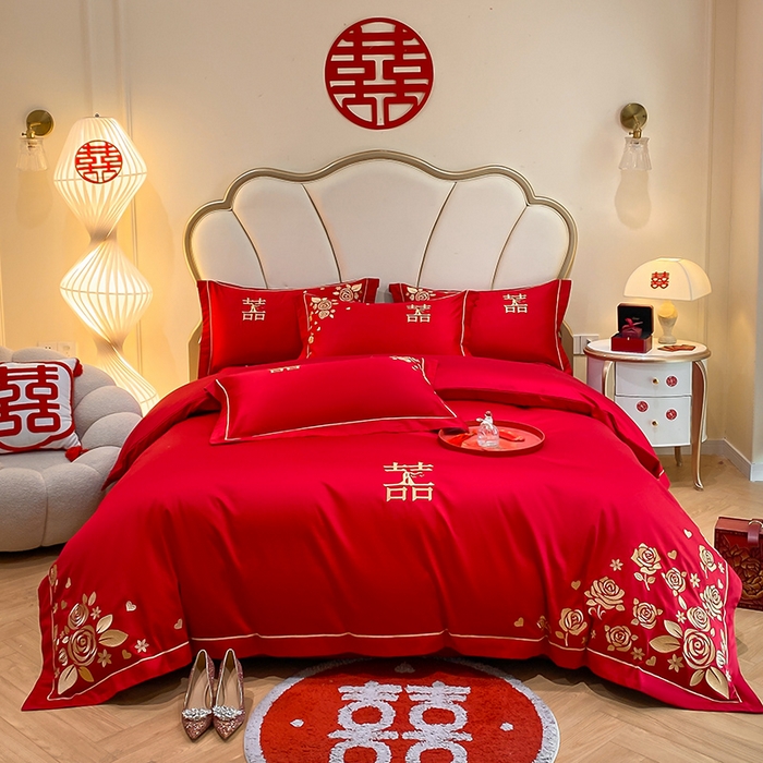 91家纺网 家纺一手货源 找家纺 置顶家纺 2025新款亲肤磨毛刺绣婚庆四件套系列-棚拍 天生一对-大红