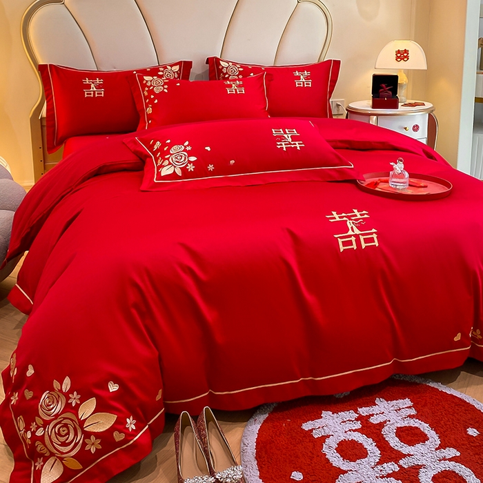 91家纺网 家纺一手货源 找家纺 置顶家纺 2025新款亲肤磨毛刺绣婚庆四件套系列-棚拍 天生一对-大红