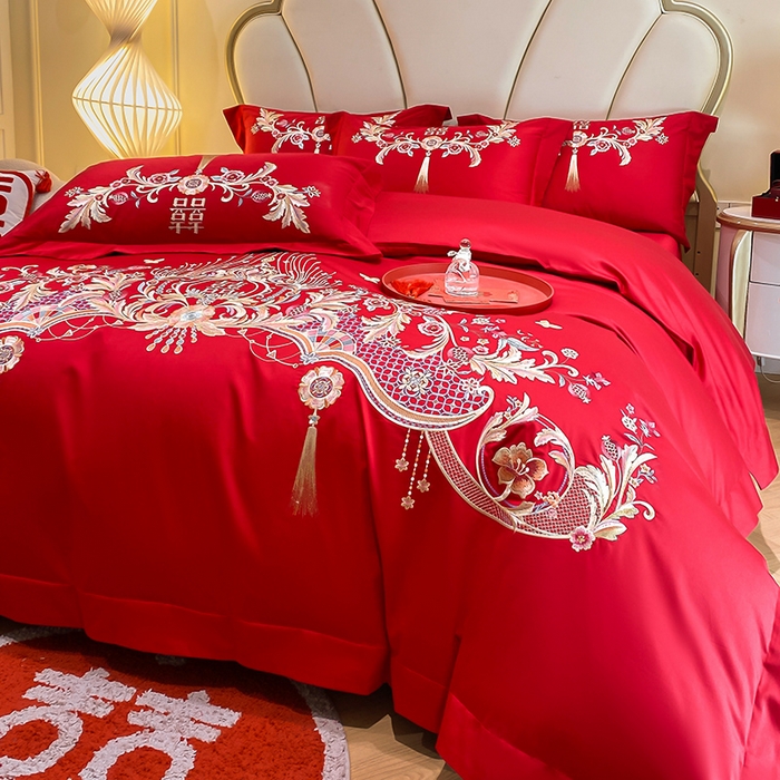 91家纺网 家纺一手货源 找家纺 置顶家纺 2025新款亲肤磨毛刺绣婚庆四件套系列-棚拍 天作之合-大红