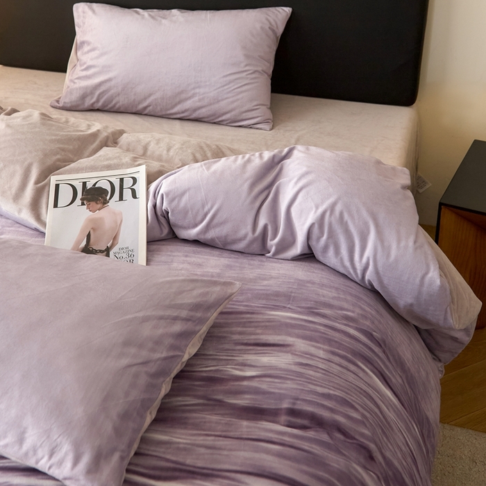 91家纺网 家纺一手货源 找家纺 ONE TWO ONE 121 2025秋冬新款牛奶绒德芙绒宝宝绒婴儿绒短毛绒四件套床单被套-波光莎娜【未来大爆款】【提供买家秀】  会员-10    控价 标准258  加大278 波光莎娜-紫