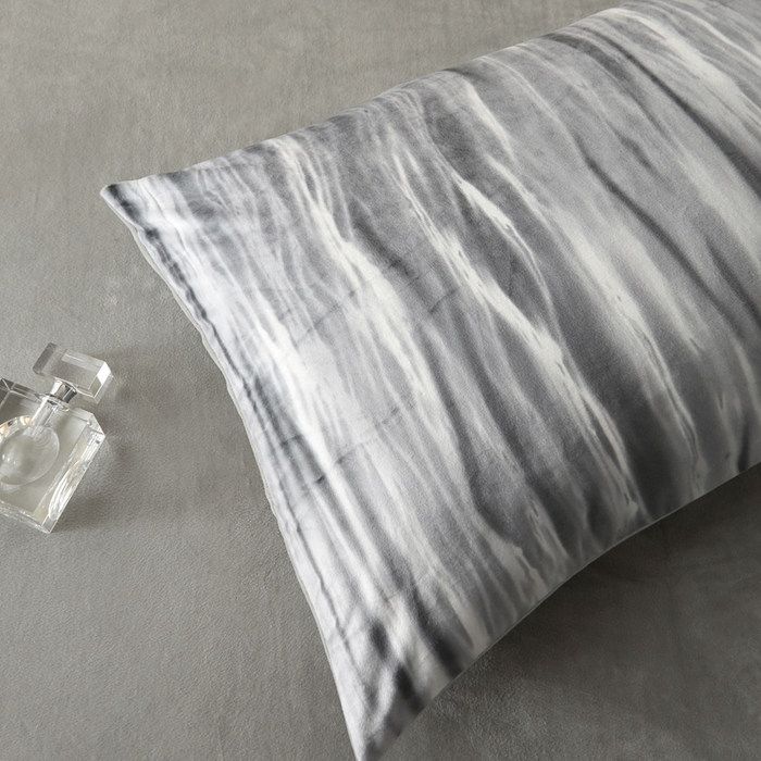 91家纺网 家纺一手货源 找家纺 ONE TWO ONE 121 2025秋冬新款牛奶绒德芙绒宝宝绒婴儿绒短毛绒四件套床单被套-波光莎娜【未来大爆款】【提供买家秀】  会员-10    控价 标准258  加大278 波光莎娜-灰