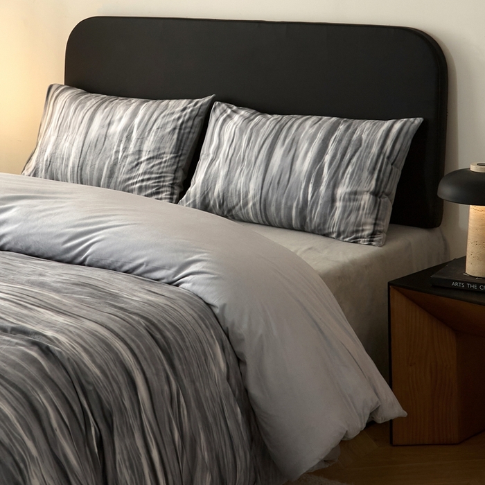 91家纺网 家纺一手货源 找家纺 ONE TWO ONE 121 2025秋冬新款牛奶绒德芙绒宝宝绒婴儿绒短毛绒四件套床单被套-波光莎娜【未来大爆款】【提供买家秀】  会员-10    控价 标准258  加大278 波光莎娜-灰