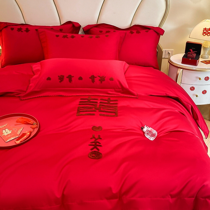 91家纺网 家纺一手货源 找家纺 置顶家纺 2025新款亲肤磨毛刺绣婚庆四件套系列-棚拍 喜从天降-大红