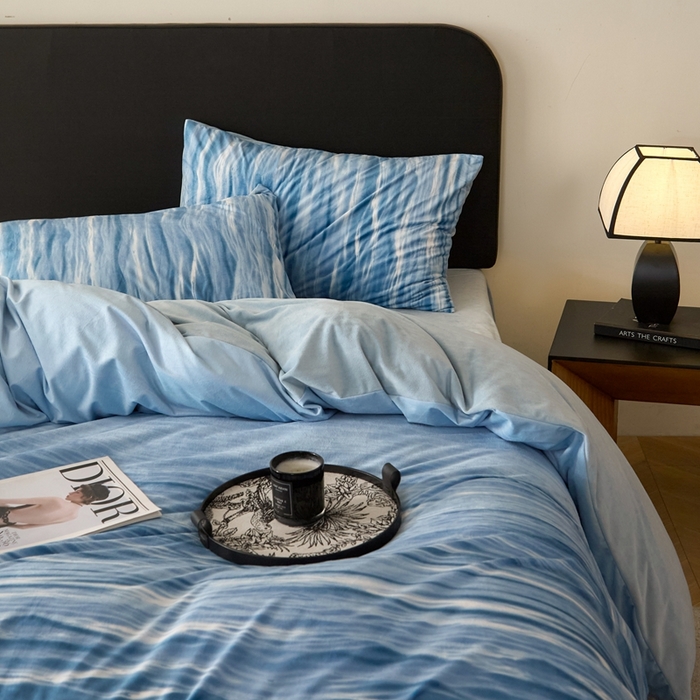 91家纺网 家纺一手货源 找家纺 ONE TWO ONE 121 2025秋冬新款牛奶绒德芙绒宝宝绒婴儿绒短毛绒四件套床单被套-波光莎娜【未来大爆款】【提供买家秀】  会员-10    控价 标准258  加大278 波光莎娜-蓝