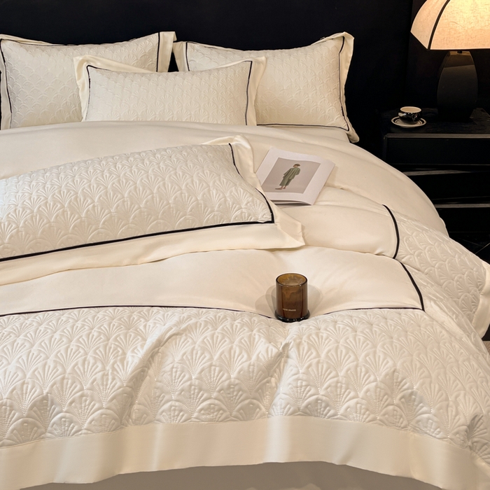 91家纺网 家纺一手货源 找家纺 博纳家纺 2025新款亲肤棉立体绗缝绣花拼角嵌绳四件套-浮光掠影 控价劵后198（严格按控价来） 浮光掠影-象牙白