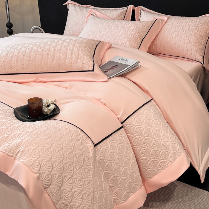 91家纺网 家纺一手货源 找家纺 博纳家纺 2025新款亲肤棉立体绗缝绣花拼角嵌绳四件套-浮光掠影 控价劵后198（严格按控价来） 浮光掠影-粉玉
