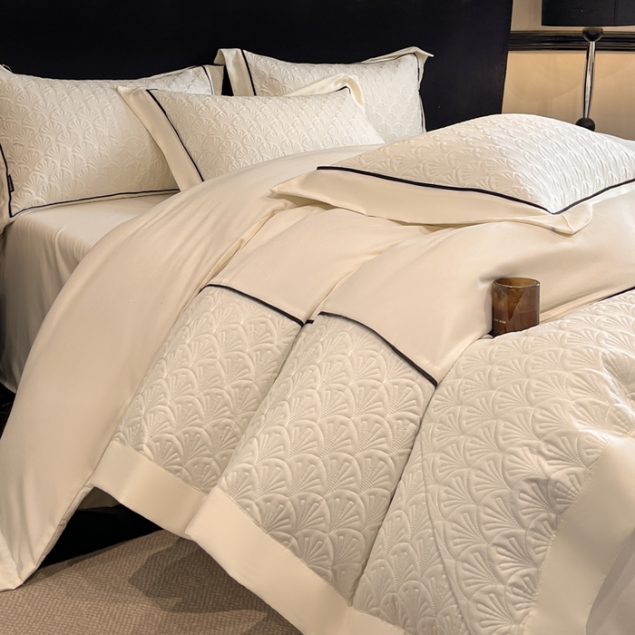 91家纺网 家纺一手货源 找家纺 博纳家纺 2025新款亲肤棉立体绗缝绣花拼角嵌绳四件套-浮光掠影 控价劵后198（严格按控价来） 浮光掠影-象牙白