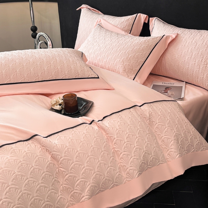 91家纺网 家纺一手货源 找家纺 博纳家纺 2025新款亲肤棉立体绗缝绣花拼角嵌绳四件套-浮光掠影 控价劵后198（严格按控价来） 浮光掠影-粉玉