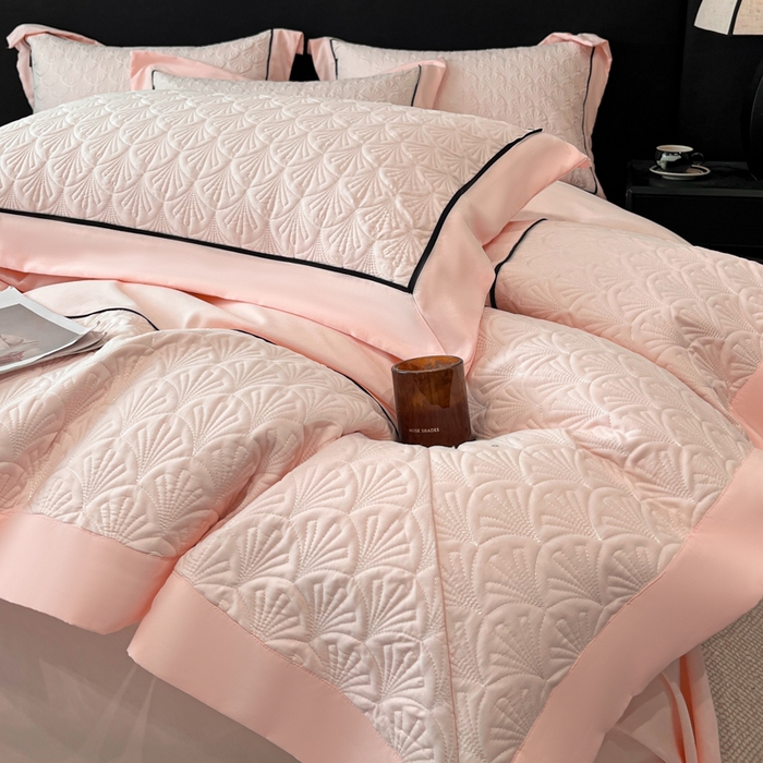 91家纺网 家纺一手货源 找家纺 博纳家纺 2025新款亲肤棉立体绗缝绣花拼角嵌绳四件套-浮光掠影 控价劵后198（严格按控价来） 浮光掠影-粉玉